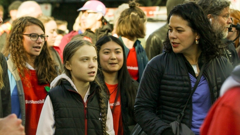 greta-thunberg-marches-alongside-severn-cullis-suzuki-daughter-canadian-environmentalist-icon-d