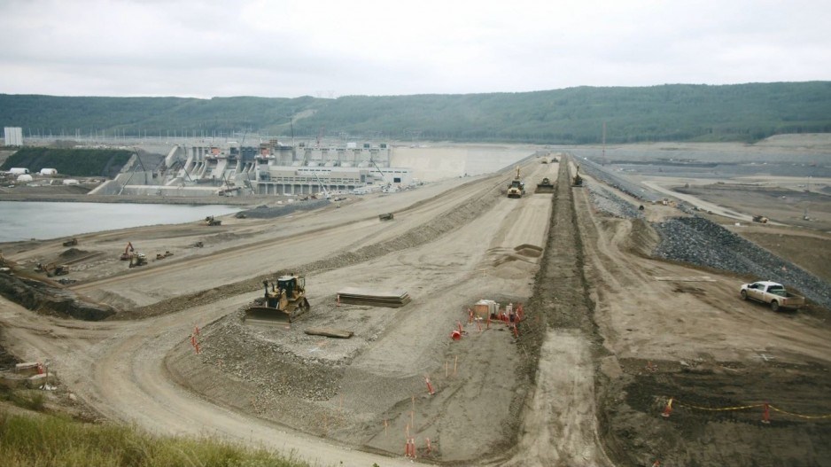 site-c-earthfill-dam-and-powerhouse-credit-bchydro