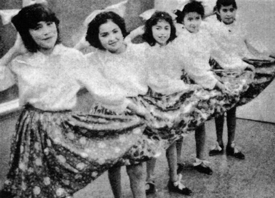 Lulla Sierra Johns (centre) in tap dance class in 1958.