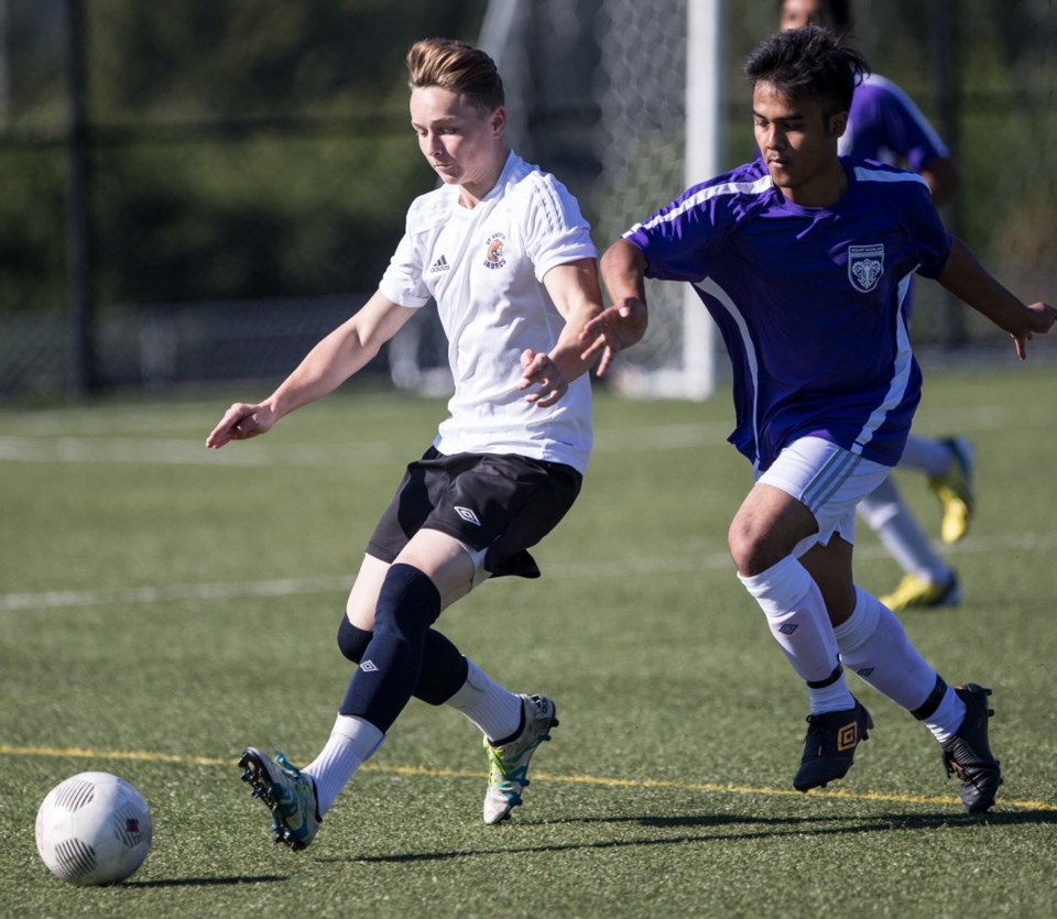 D4-0927-soccer-CLR.jpg