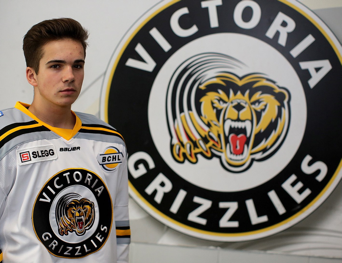 Vernon Vipers forward a February star in BCHL - The Golden Star