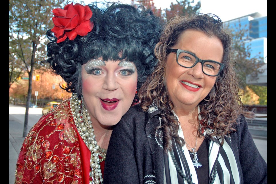 Entertainer Conni Smudge and Roundhouse Radio’s Barb Snelgrove were among the local personalities who signed up to serve dim sum carts at the AIDS 鶹ýӳfundraiser.