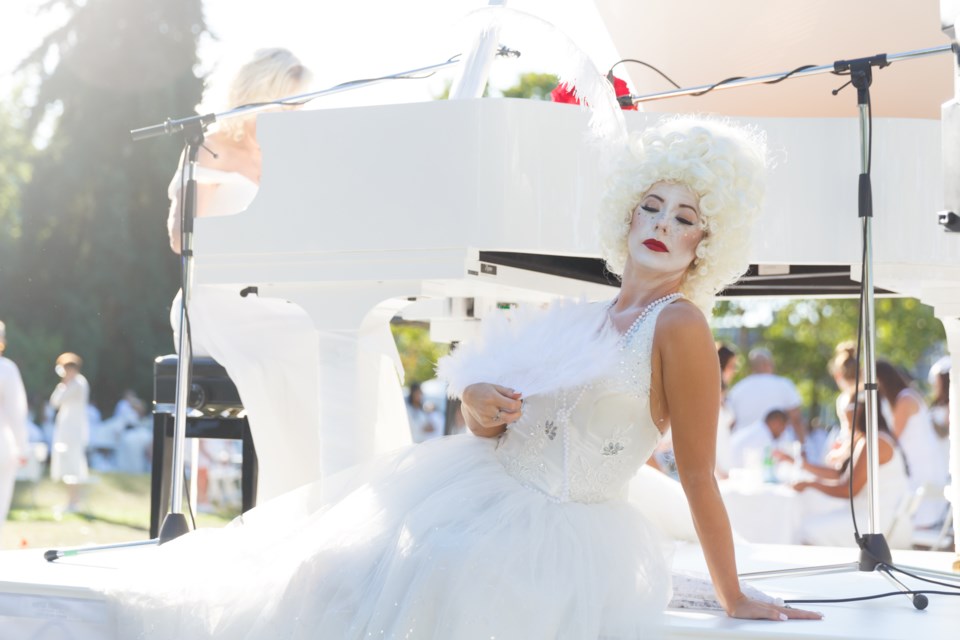 Diner en Blanc