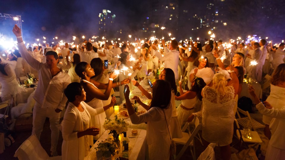 Diner en Blanc