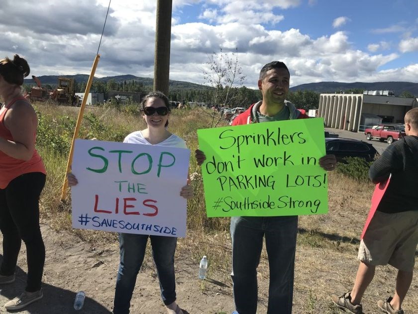 burns lake fire protest 26-08-2018.jpg