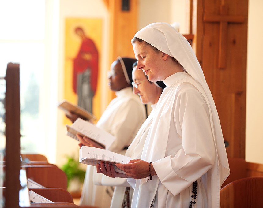 A very holy Christmas: Squamish nuns deck the halls _1