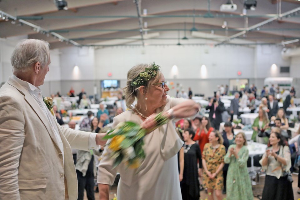 Elizabeth may's shop wedding dress