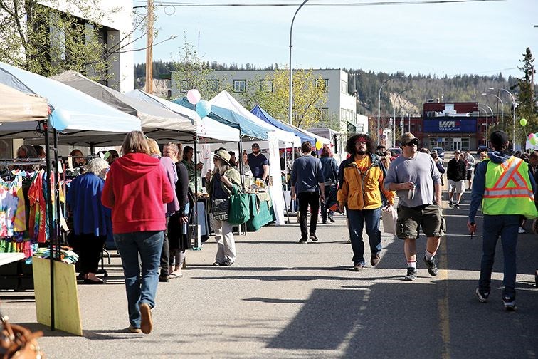 farmers'-market-grand-openi.jpg