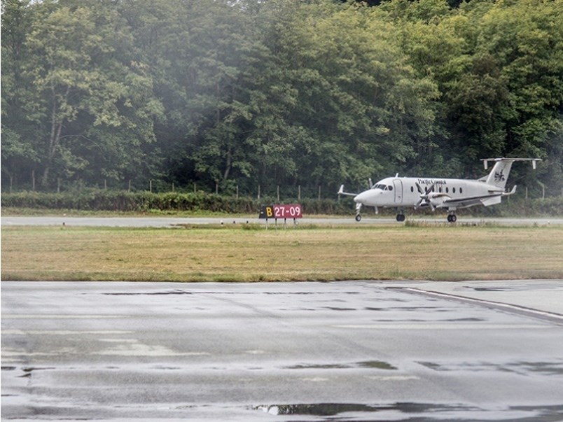 A Pacific Coastal Airlines flight arrives in Powell River