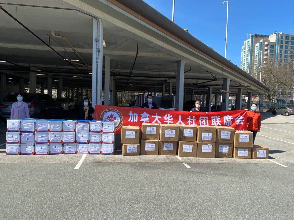 Kudos: Chinese-canadian associations donate safety gear to Richmond Hospital _0