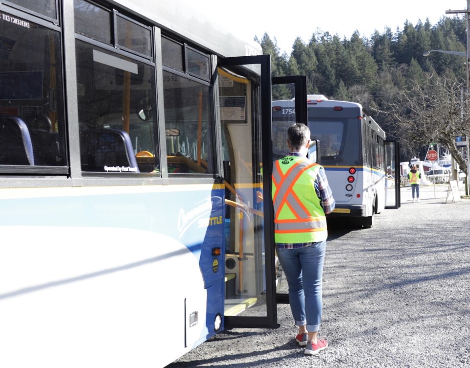 Buses in front of the library