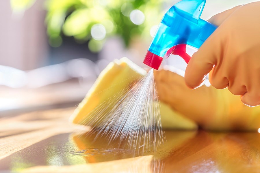 bccdc spike in calls re exposure to household cleaners