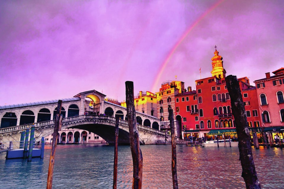 TC_62371_web_11-italy-venice-rialto-bridge-sunset-dab.jpg