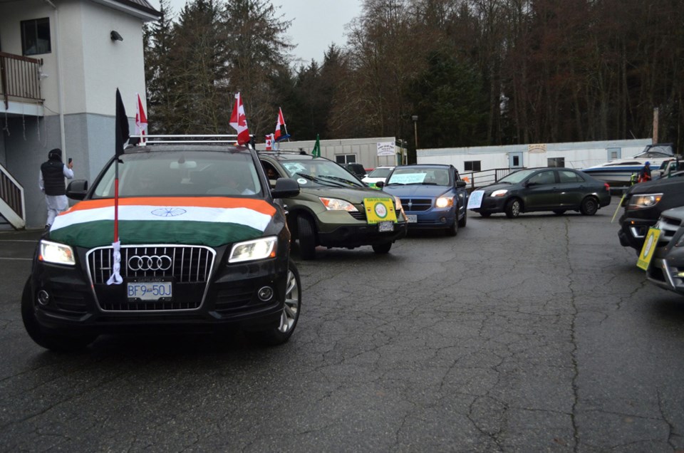 Squamish Sikhs demonstrate in support of Indian farmers_3