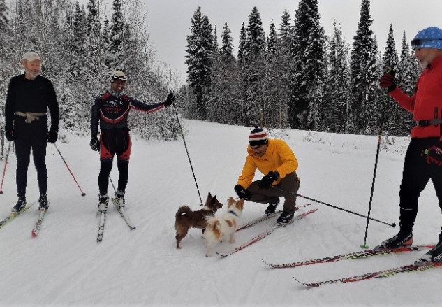 11 Skiers at Otway