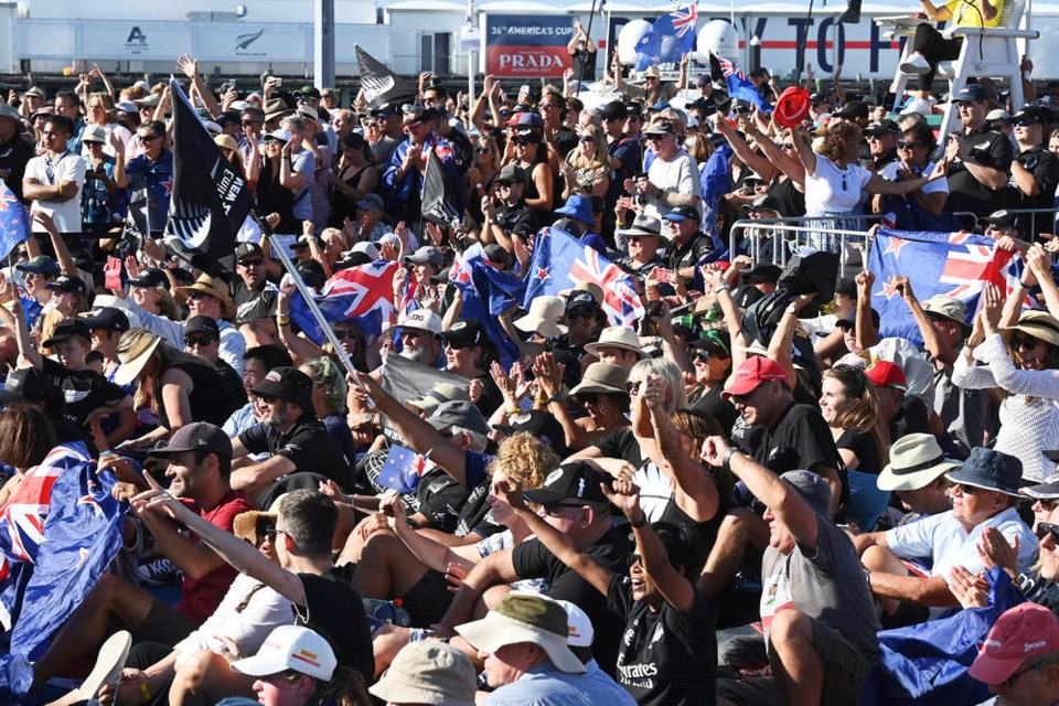 America's Cup 2021: New Zealand put one hand on trophy after Luna Rossa  blow four-minute lead in 'bizarre' race