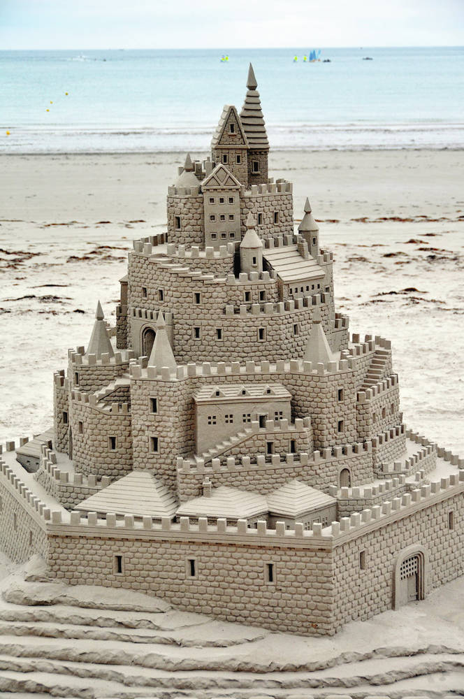Monique Keiran: The science of sandcastles, and why it matters - Victoria  Times Colonist