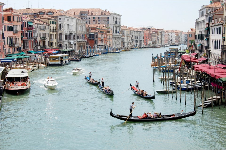 Gondolas on the Rialto.