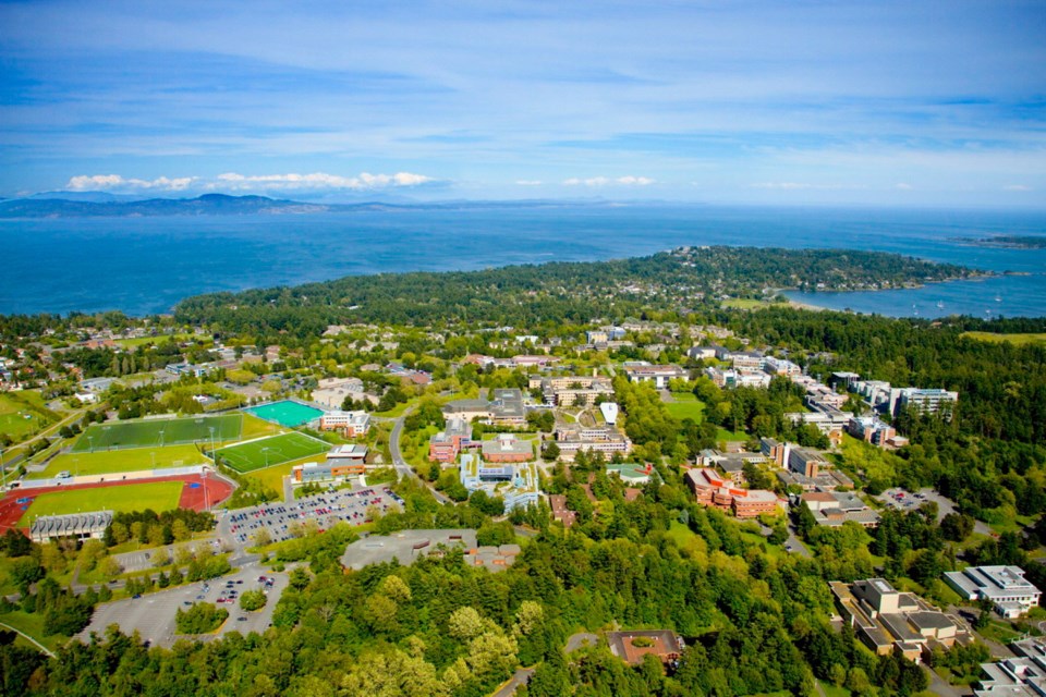 uvic_east_low_2229_1__2.jpg