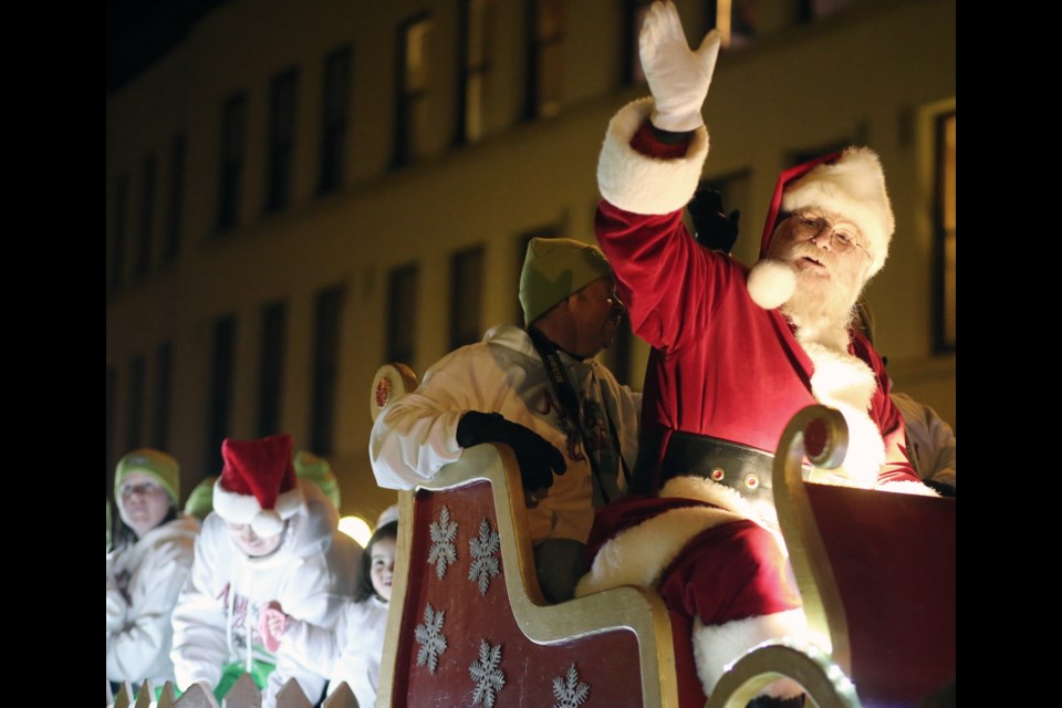 Photos Thousands line Government St. for Santa Claus parade Victoria Times Colonist