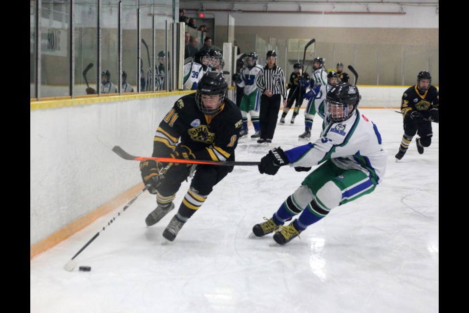 03-01-2014
BWC (blk) vs Hollyburn, bantam A tier 1.
photo Jason Lang