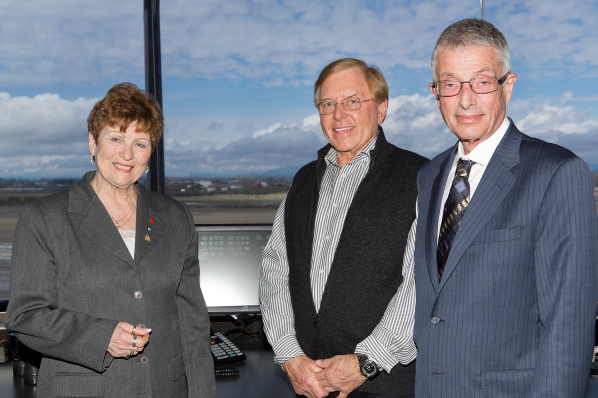 Boundary Bay Airport unveils new runway lights - Delta Optimist