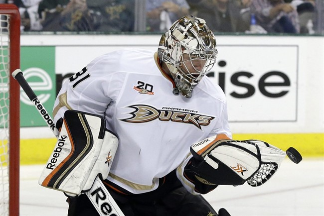 Teemu Selanne to be healthy scratch for Ducks in Game 4