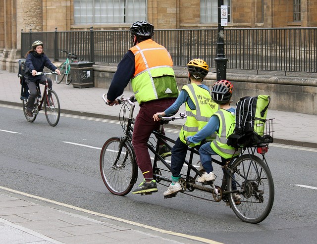 cycling commute family