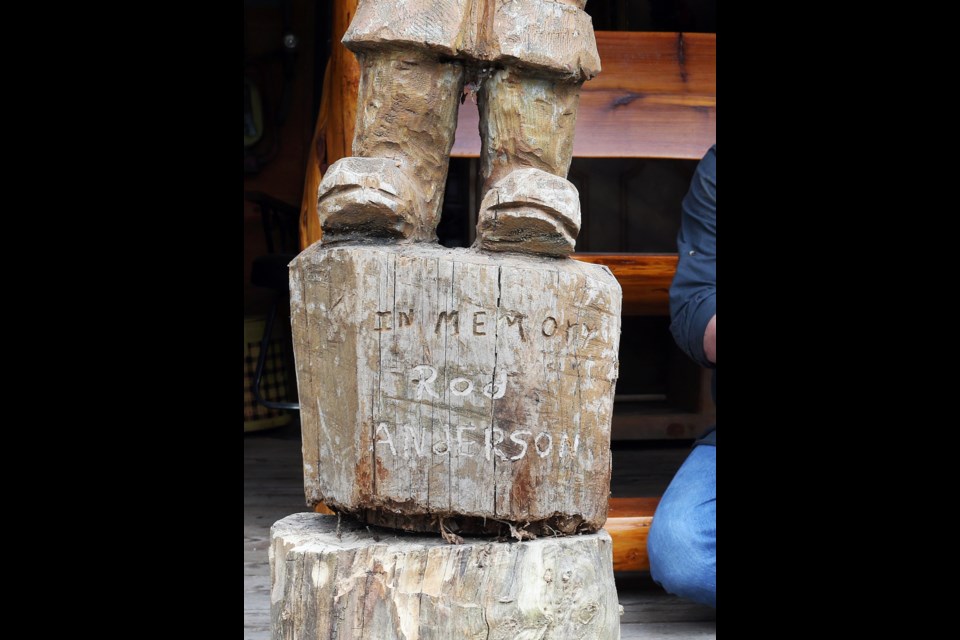 A carved wood memorial to Rod Anderson was found floating in waters off Pender Island in 2011.