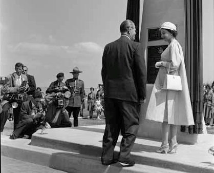 Queen Elizabeth and Premier W.A.C. Bennett at the official opening ceremony for the Deas Island Tunnel on July 15, 1959. Photo: Vancouver Public Library, Accession Number 46135.