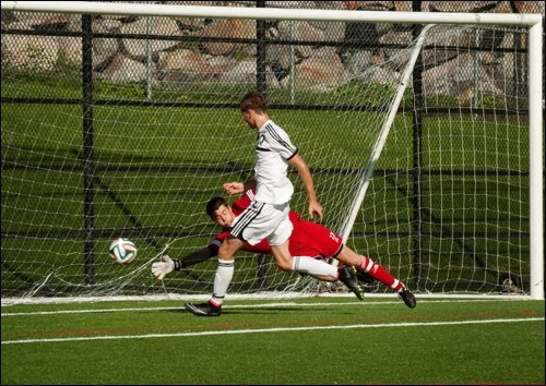 Quest scores its lone goal against the Mariners on Sunday (Oct. 5).