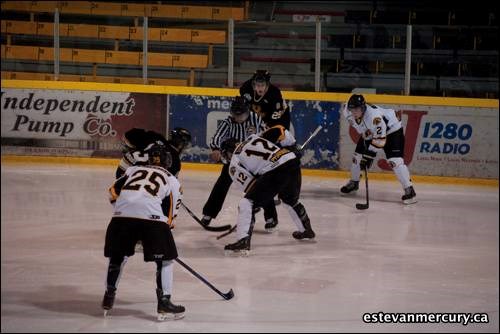 The Estevan Bruins took on the Nipawin Hawks Saturday at the Civic. The Bruins beat the Hawks 7-3.