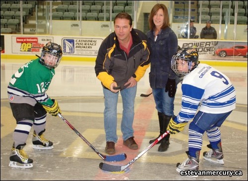 The Weyburn Whalers and Estevan Leafs squared off in the first game of the Preston Meyer Memorial Novice Tournament. If you see someone you know head to our Facebook page and tag them.
http://www.facebook.com/EstevanMercury