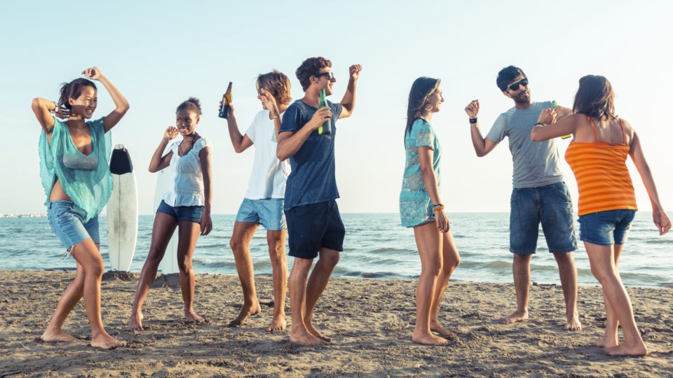 Teens drinking beer