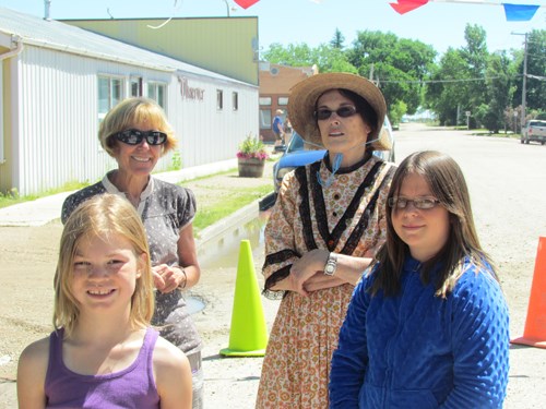 Enjoying the sun and the fun, from left to right, Jessica Moffat, Kathy Horner, Diane Twietmeyer, Katie Rowley.