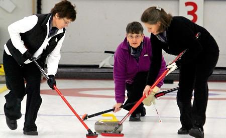 Hall rink captures ladies bonspiel title