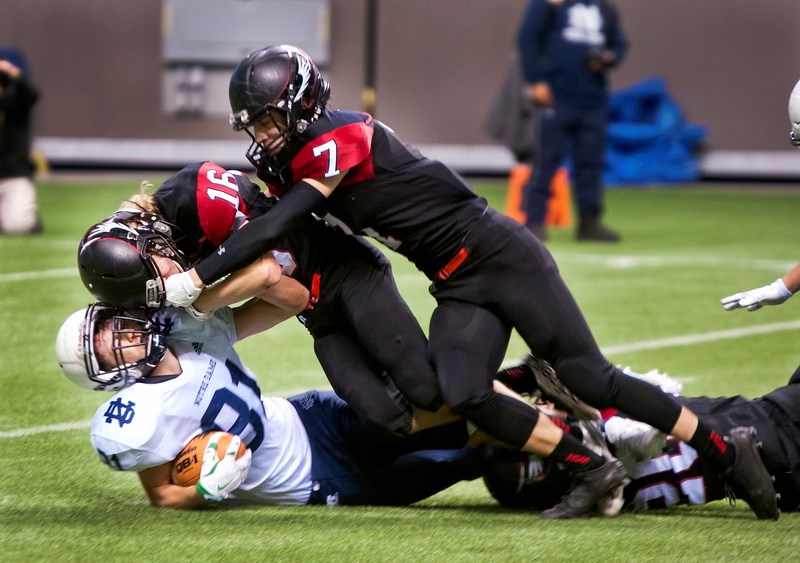 Ravens' Kankolongo, Jugglers' Moretto make Terry Fox-Notre Dame a Subway  Bowl classic