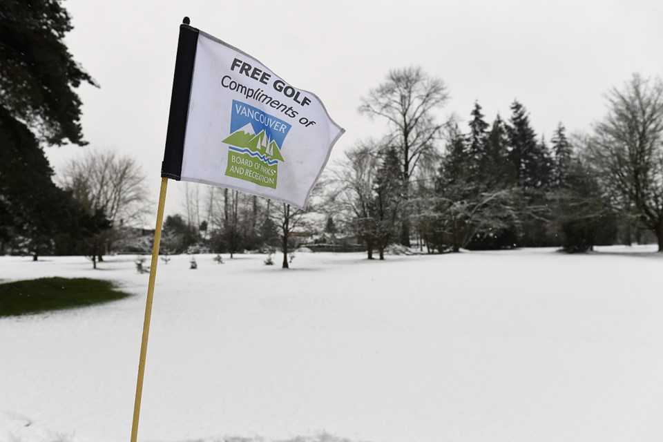 golf winter snow