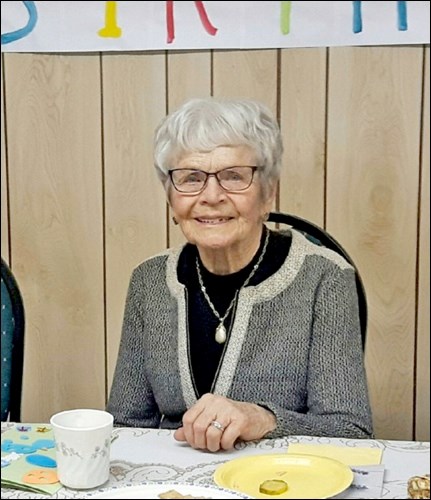 Pat Chapman celebrates her 90th birthday with friends and family. Photo by Lorna Pearson