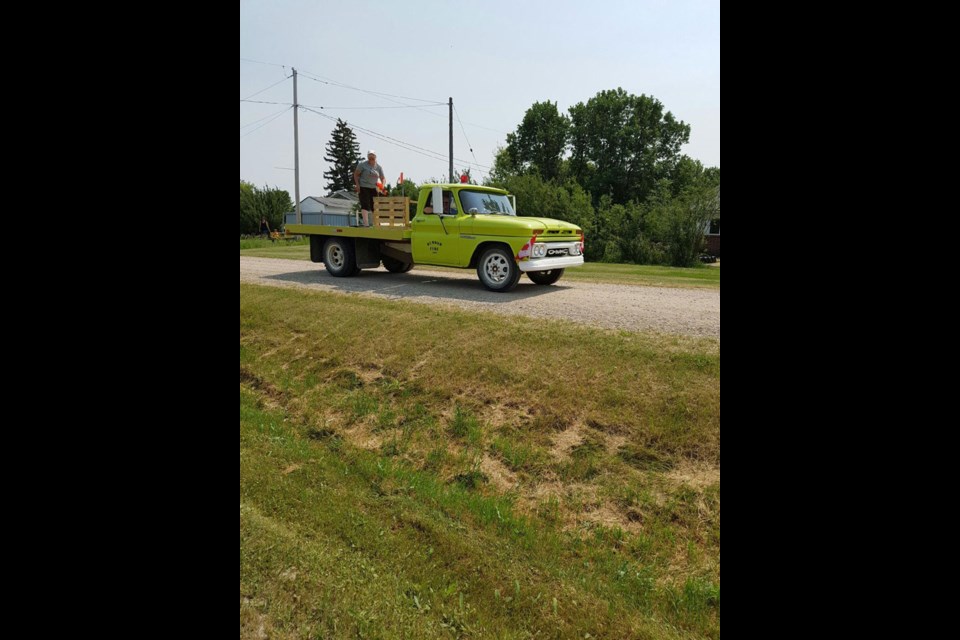 Benson’s old fire truck was part of the parade for the Benson Canada 150 festivities on the weekend. Photo submitted