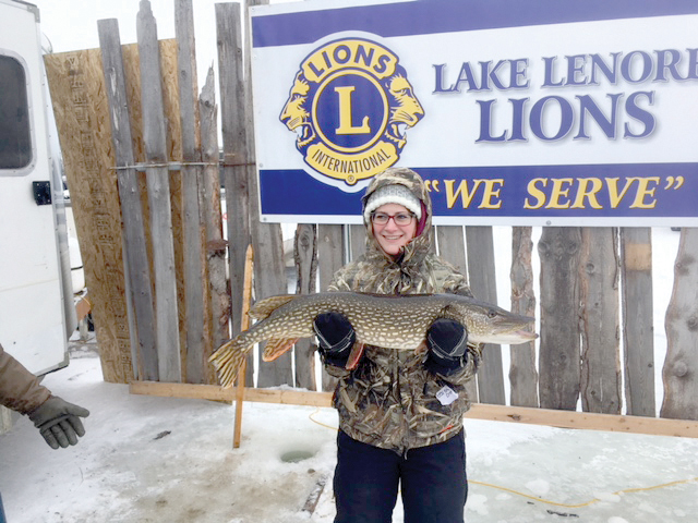 Lake Lenore ice fishing derby reaches new heights 