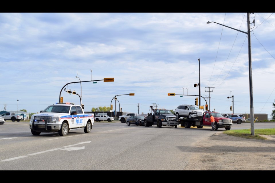 Multi-vehicle collision occurred at the intersection of Kensington Ave and Fourth Street Friday afternoon. Photo by Anastasiia Bykhovskaia