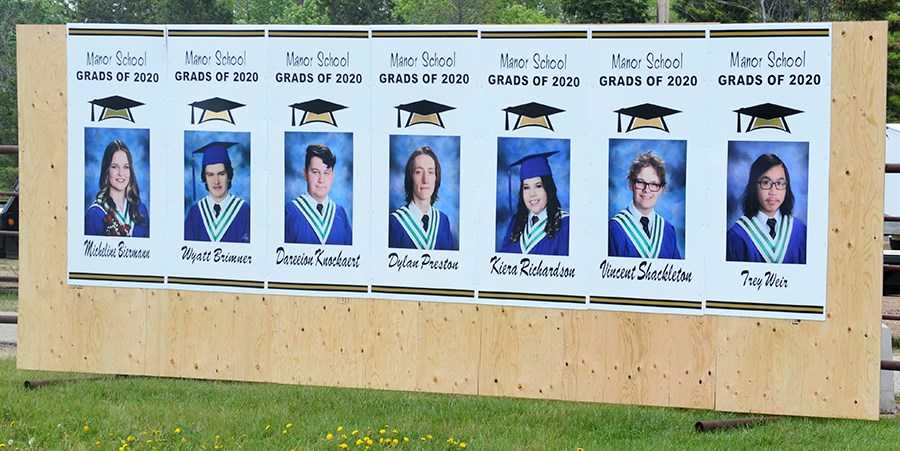 Many communities have recognized the hard work grade 12 students put in to reach the end of their high school days. The community of Manor has set up a portrait display of the Manor 2020 graduating students. All the best to the Manor Class of 2020 as you forth on the road of life.