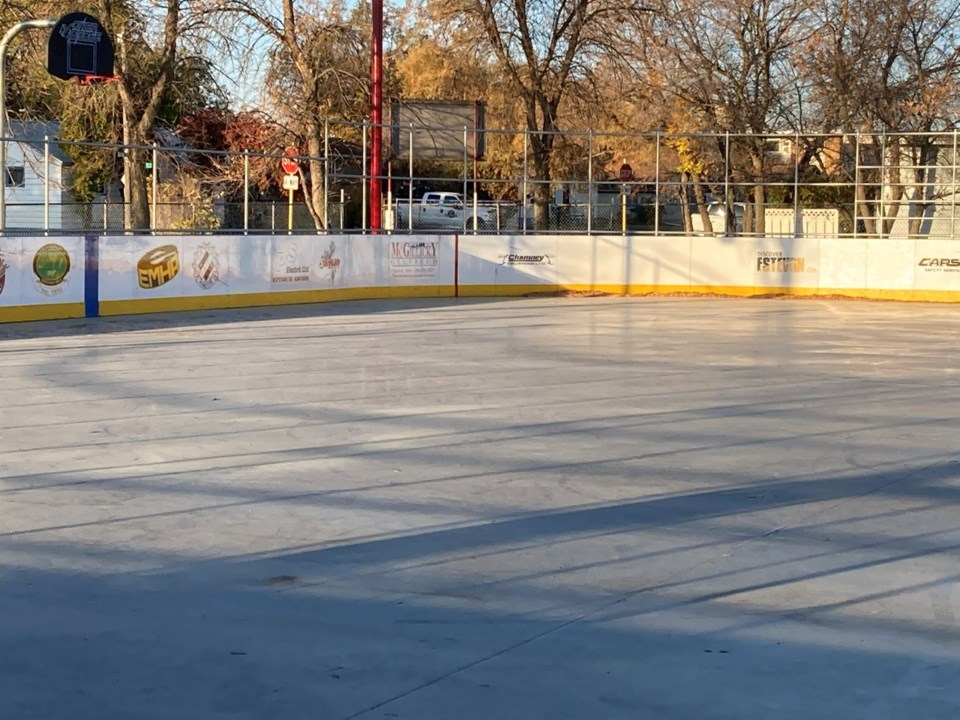 Kin outdoor rink