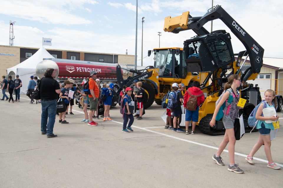 Weyburn Oil Show 2019-8776-3000px