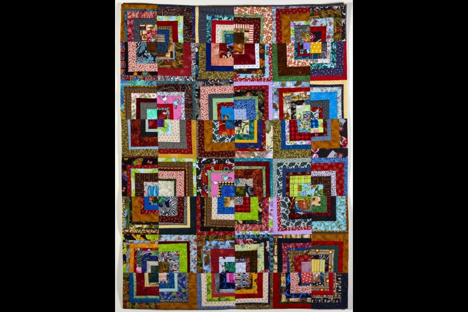 I Am Coming Home (Heather Hochbaum), 2021: Fibre; machine pieced, machine quilted. 143 x 109 x 1 cm. $1,200. Photograph by Kevin Hogarth