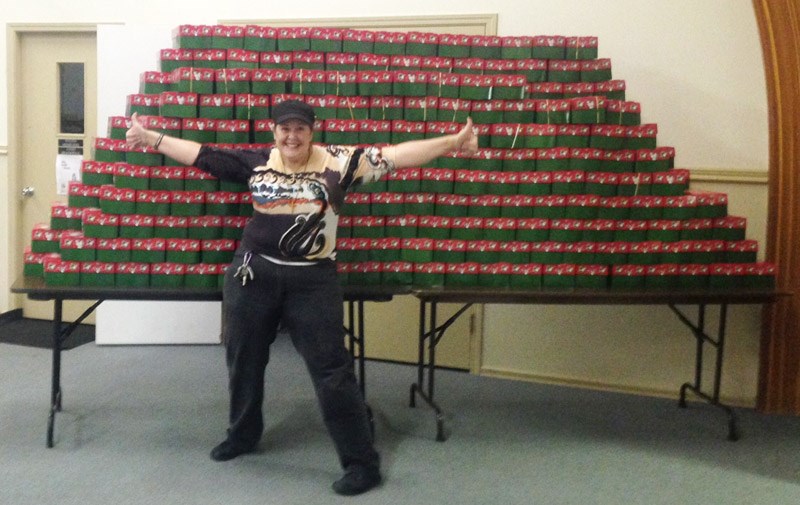 400 Shoeboxes