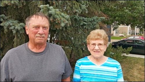 Vernon Iverson, Men's Singles winner, and Margaret Fedun, Ladies Singles winner.