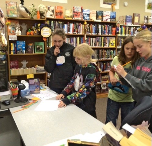 Meota Girls’ Club members Mattie Gardiner, Avya Gardiner, Ava Gansuage and Alex Northcott at Meota Library Tuesday. Photos by Lorna Pearson