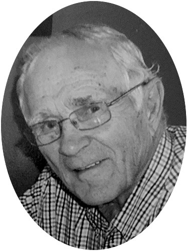 Lloyd Walter Hansen 1926 ~ 2015